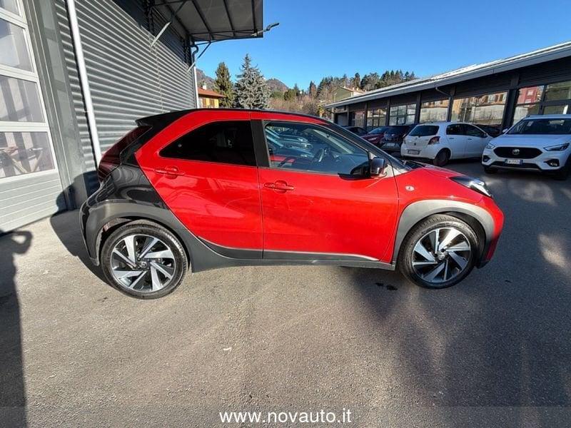 Toyota Aygo X 1.0B (72 CV) Lounge S-CVT