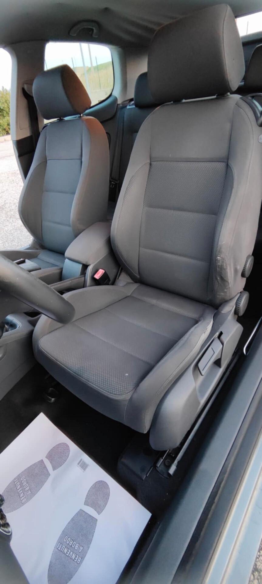 Volkswagen Golf 2.0 16V TDI 3p. Sportline