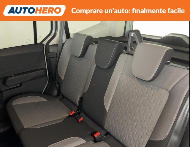 FORD Tourneo Courier 1.0 EcoBoost Powershift Titanium