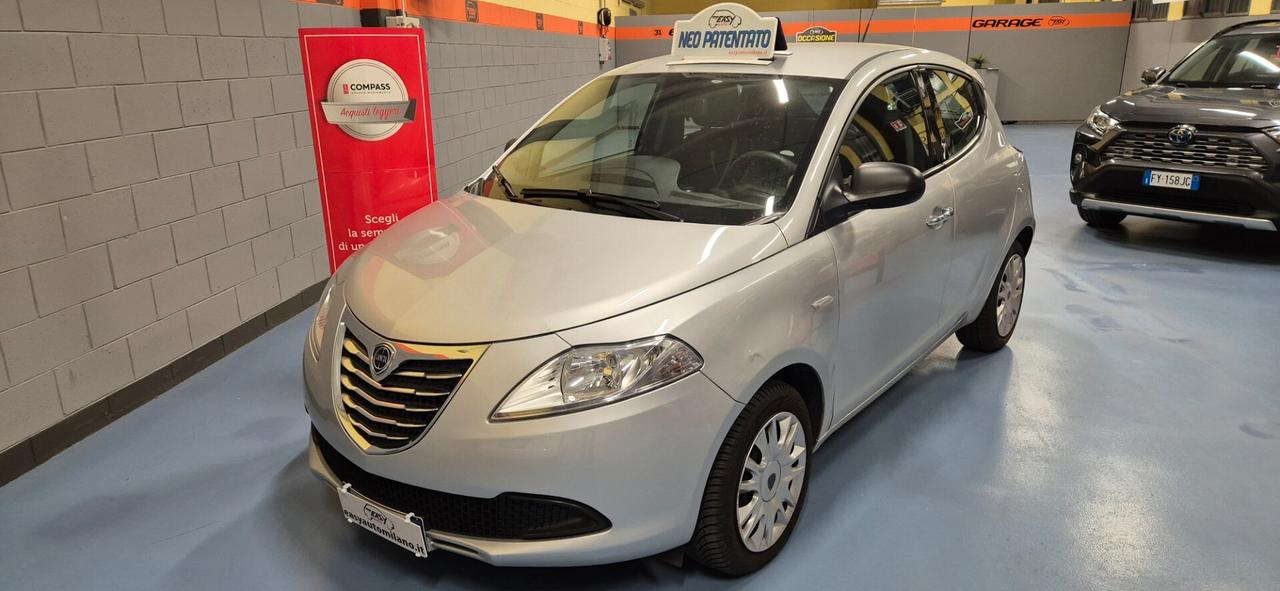 Lancia Ypsilon 1.2 69 CV 5 porte S&S Silver