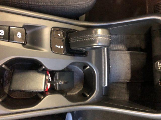 VOLVO XC40 T3 Geartronic Momentum