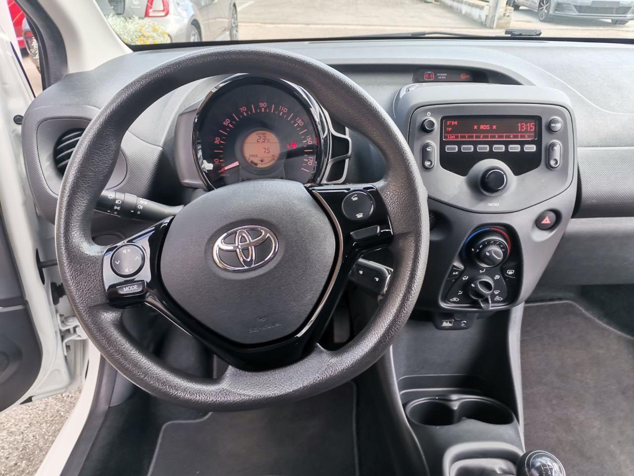 Toyota Aygo Connect 1.0 VVT-i 72CV 5 porte