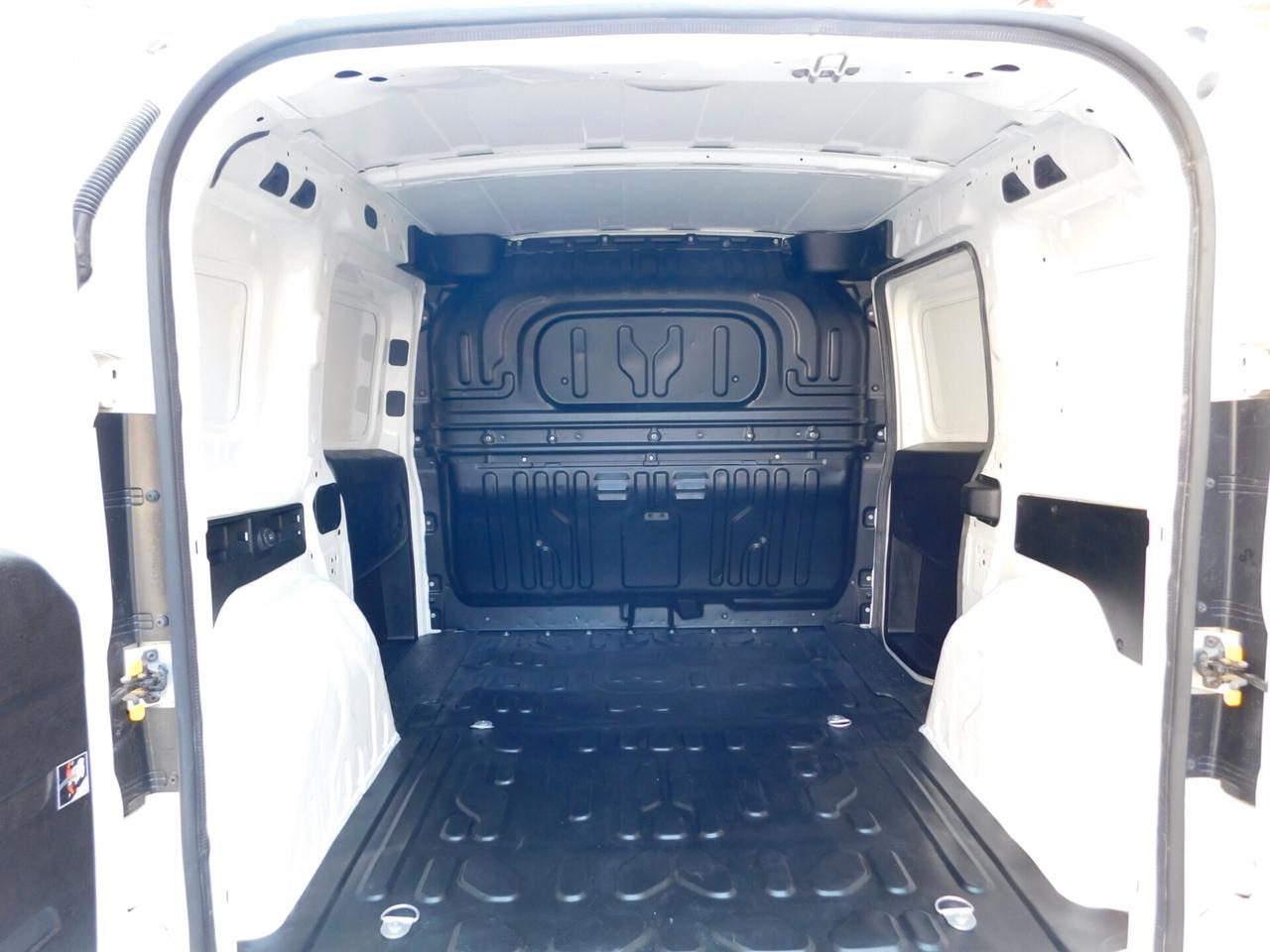 Doblò Cargo 1.3 Mjet 90Cv SX Km134m 2014