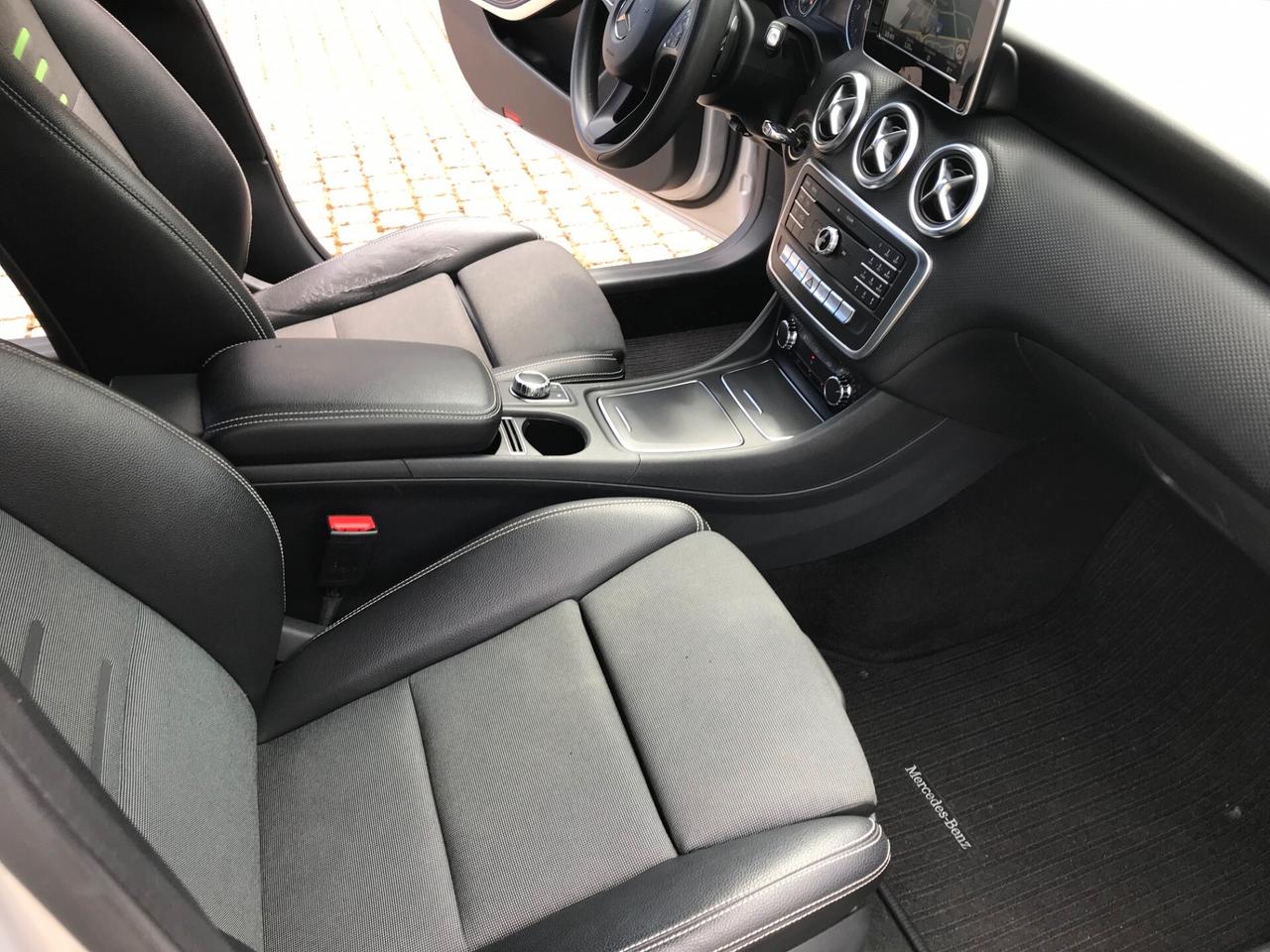 Mercedes-Benz A 160 d Sport aut. my16 retrocamera navi