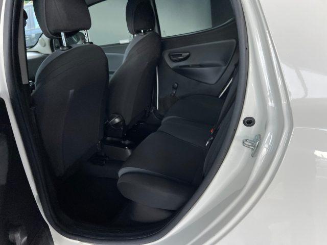 LANCIA Ypsilon 1.2 69 CV 5 porte Silver