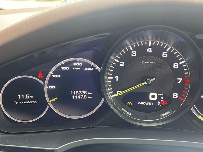 Porsche Cayenne 3.0 V6 E-Hybrid 462 CV