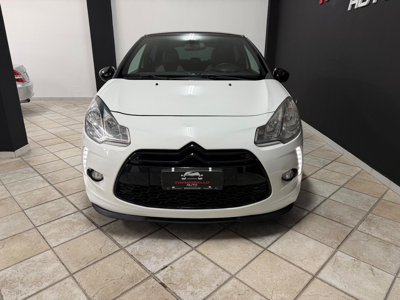 DS 3 1.6 HDi (110) Just Black 2011