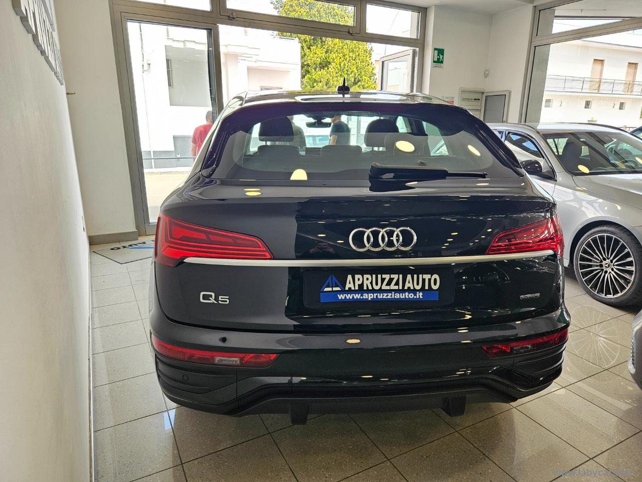 AUDI Q5 SPB 40 TDI quattro S tr. Busin. Adv.