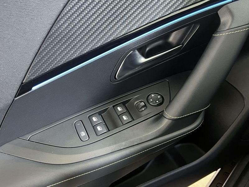 Peugeot 2008 2008 PureTech 130 S&S EAT8 GT