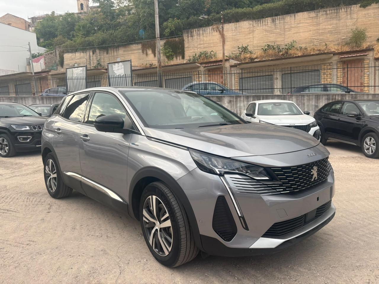Peugeot 3008 Hybrid 225 e-EAT8 Allure Pack