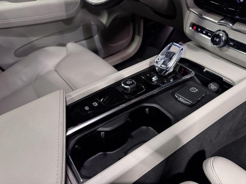 Volvo XC60 Recharge T6 Plug-in AWD autom. Recharge Inscription Expression