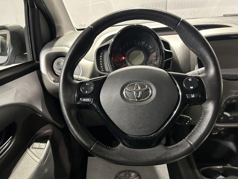 Toyota Aygo Aygo Connect 1.0 VVT-i 72 CV 5 porte x-play MMT