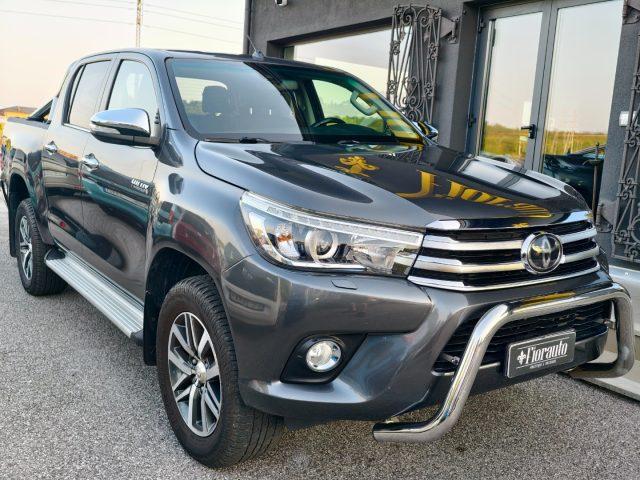 TOYOTA Hilux 2.4d150cv 4WD GANCIO TRAINO