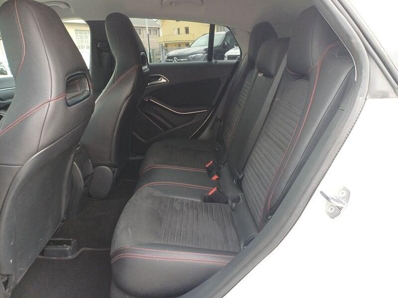 Mercedes-Benz CLA CLA 200 d 4MATIC Premium