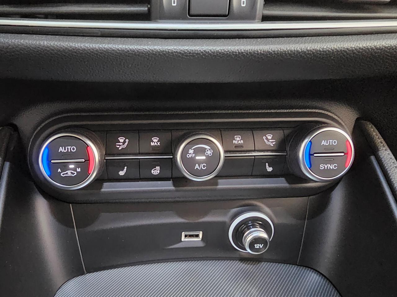 Alfa Romeo Stelvio 2.2 Turbodiesel 160 CV AT8 RWD Veloce