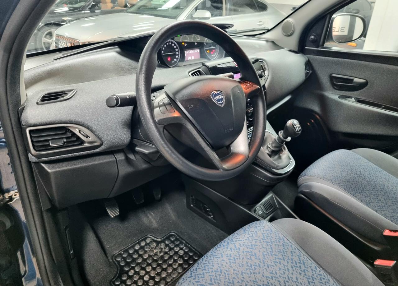 LANCIA YPSILON 1.0 FireFly 69CV 5p S&S HYBRID SILVER