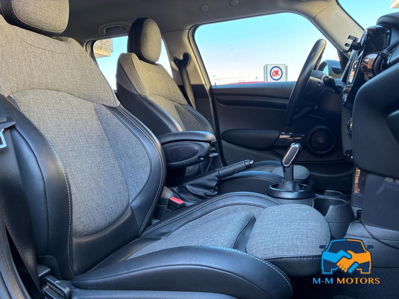 Mini Cooper 5p auto Hype 136 cv