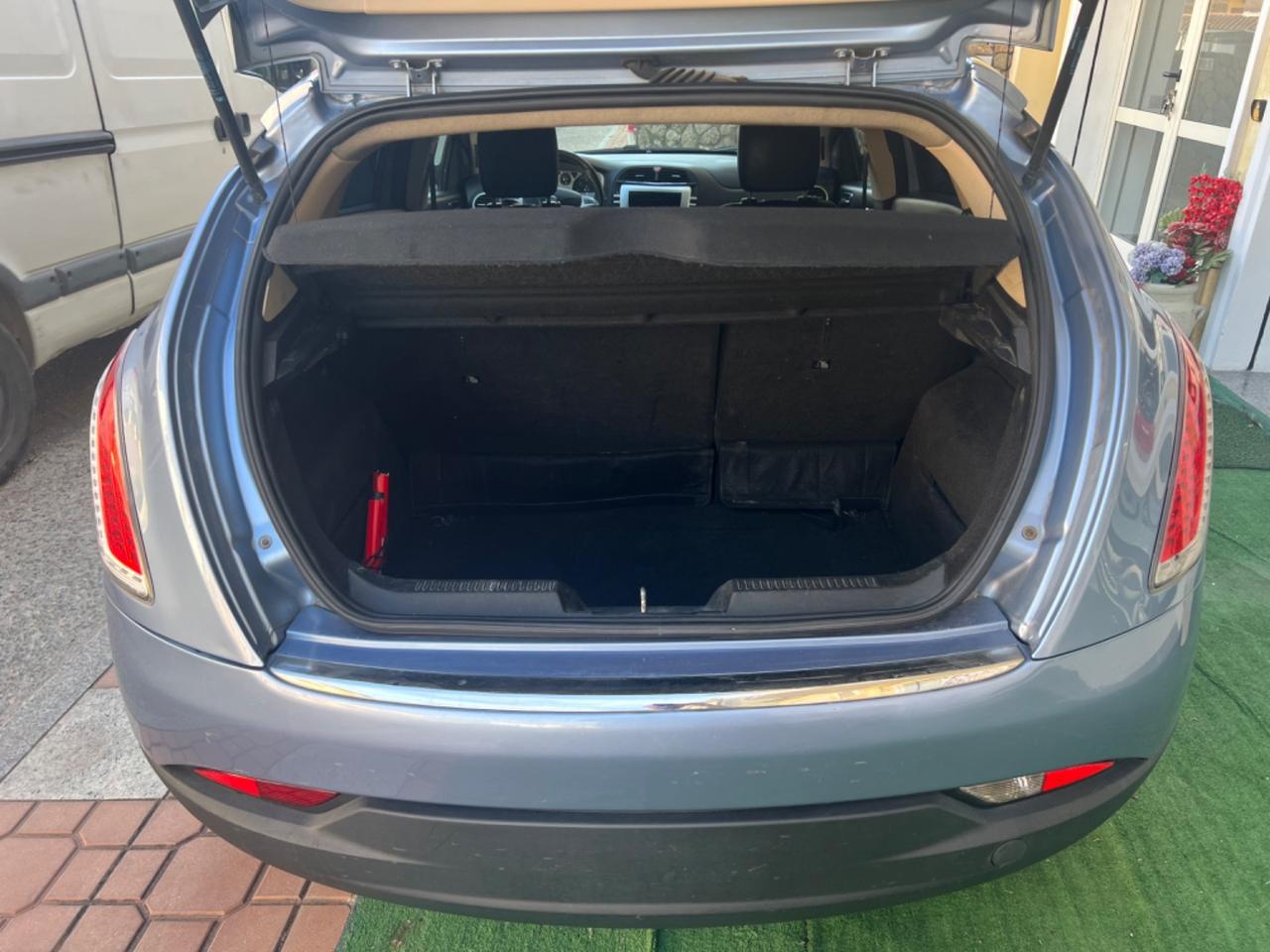 Lancia Delta 1.6 MJT DPF Platino