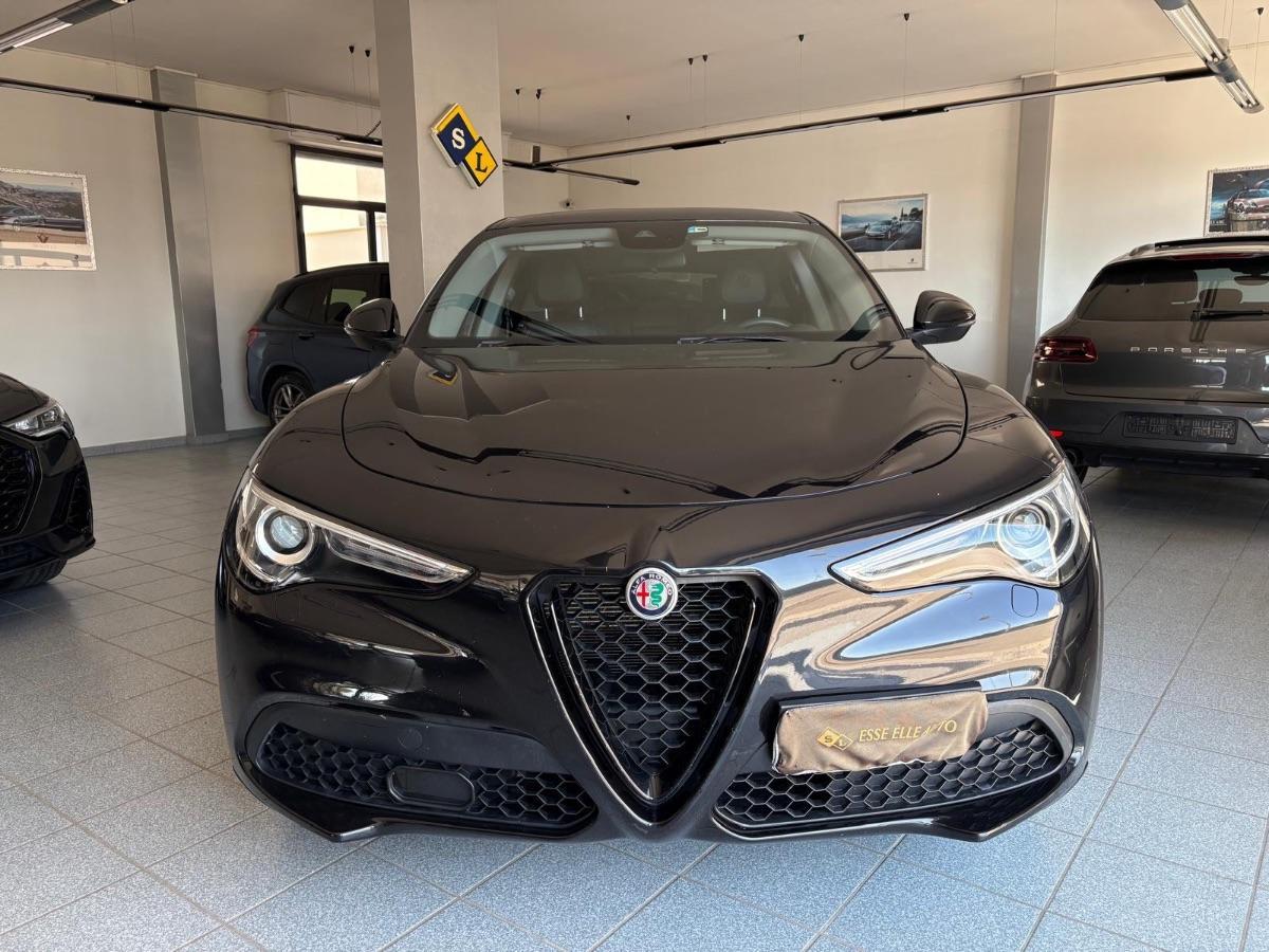 ALFA ROMEO STELVIO 2.2 T.diesel 190 CV AT8 Q4 Exec. UNICO PROPRIETARIO/ NAVIGATORE/ PORTELLONE ELETTRICO