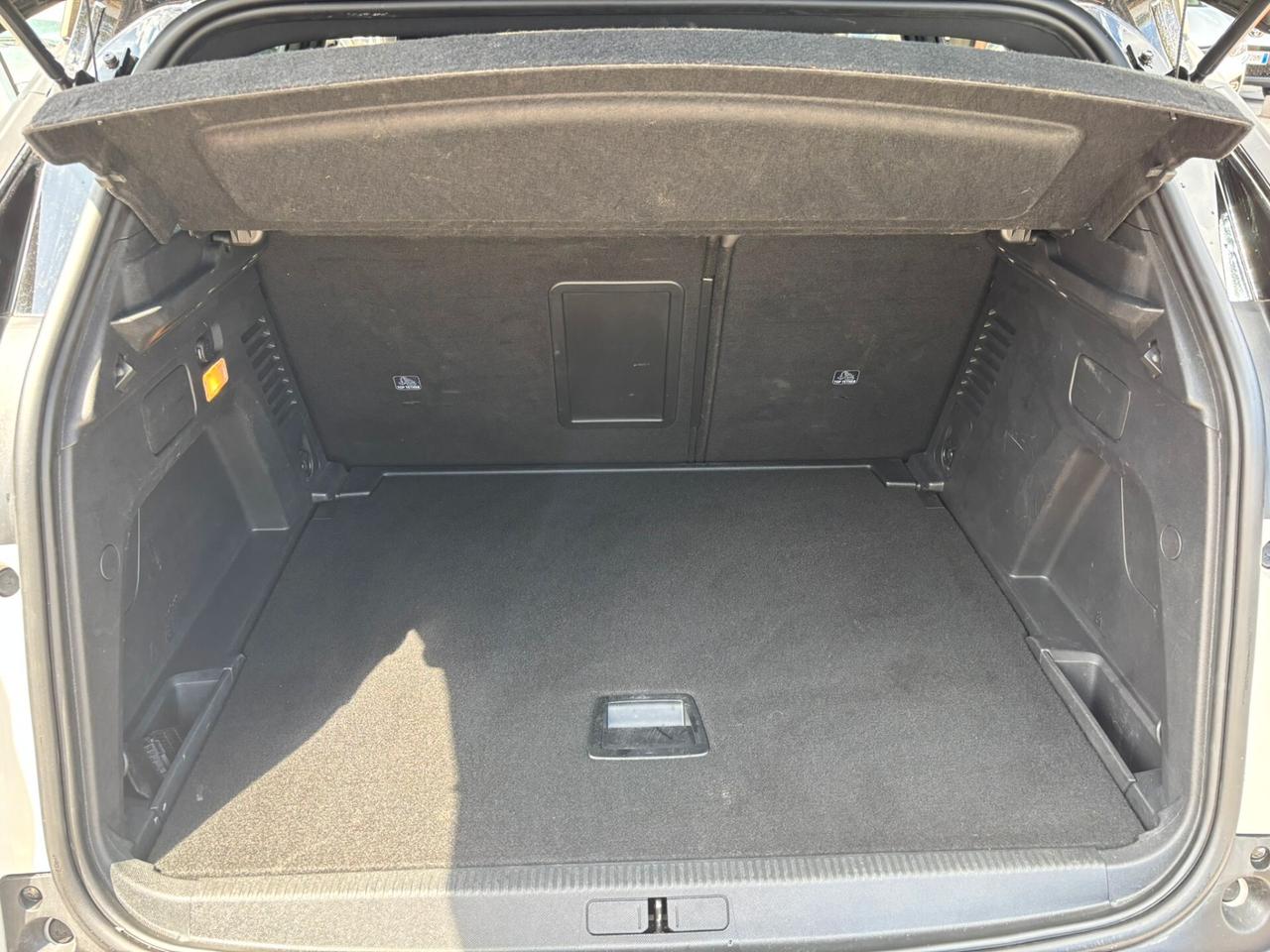 Peugeot 3008 BlueHDi 130 S&S EAT8 Allure Pack