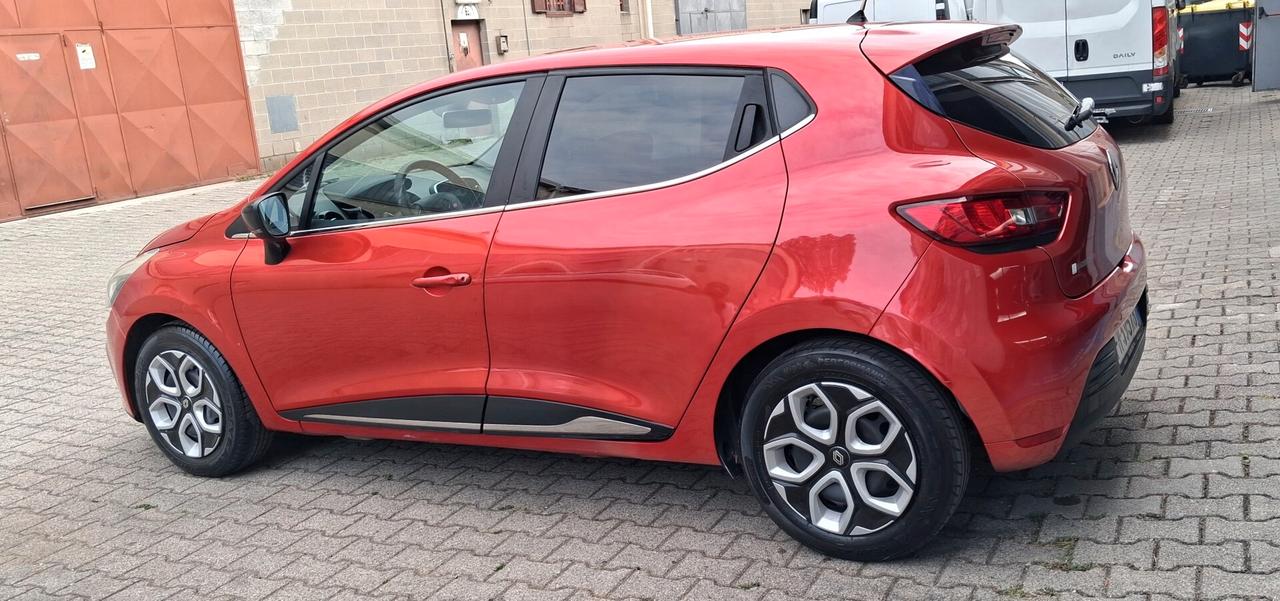 Renault Clio 1.2 75CV Zen NeopatentatiOK