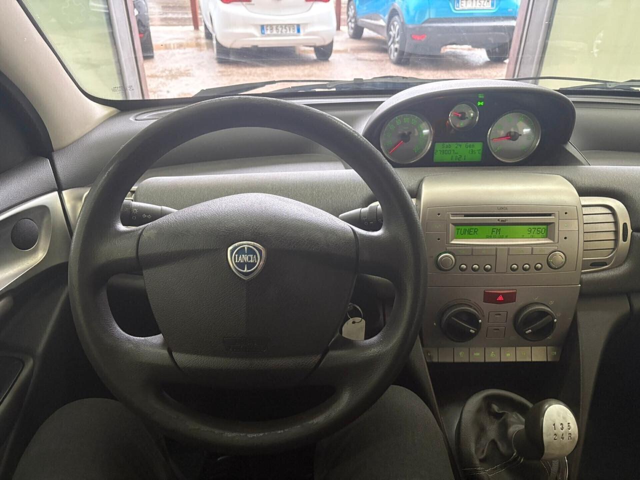 Lancia Ypsilon 1.3 Multijet 75 cavalli