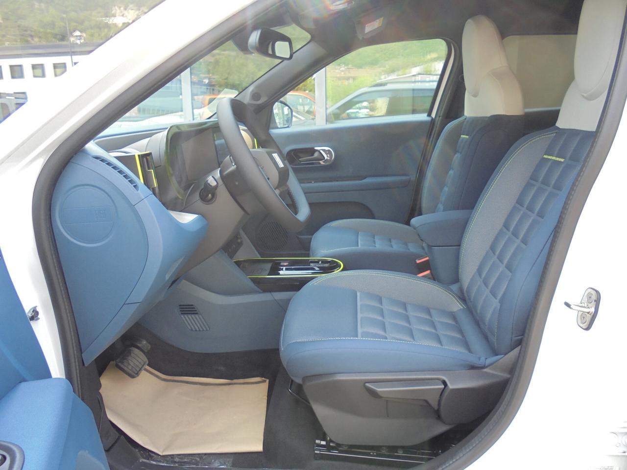 Fiat Grande Panda 1.2 Hybrid 110 CV S&S La Prima