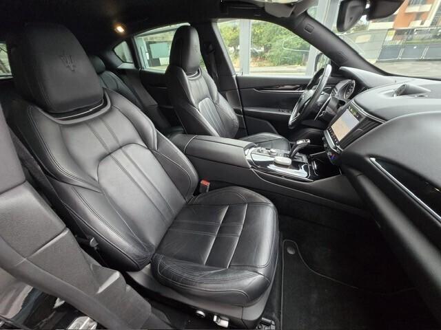 Maserati Levante V6 350 CV Q4 Gransport