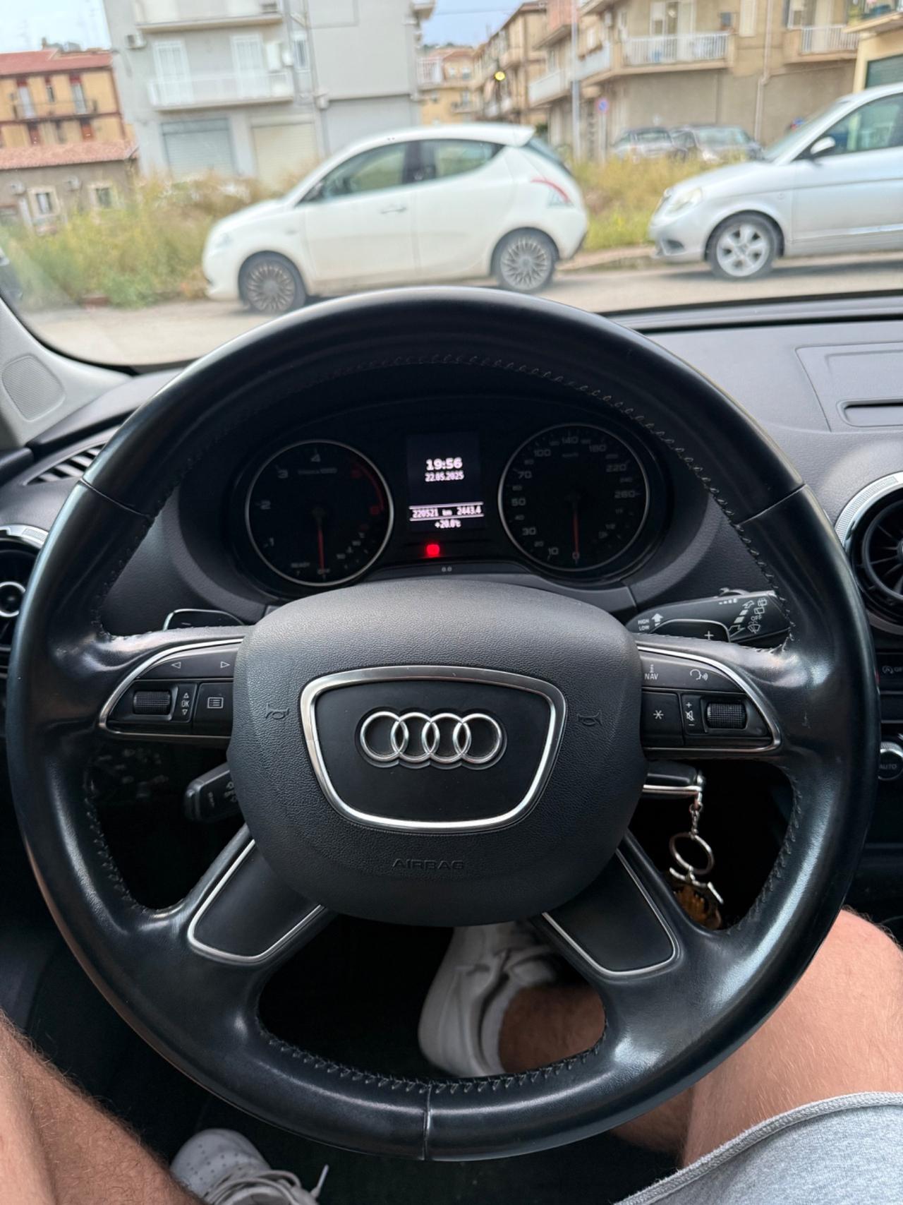 Audi A3 SPB 1.6 TDI clean diesel S tronic Young