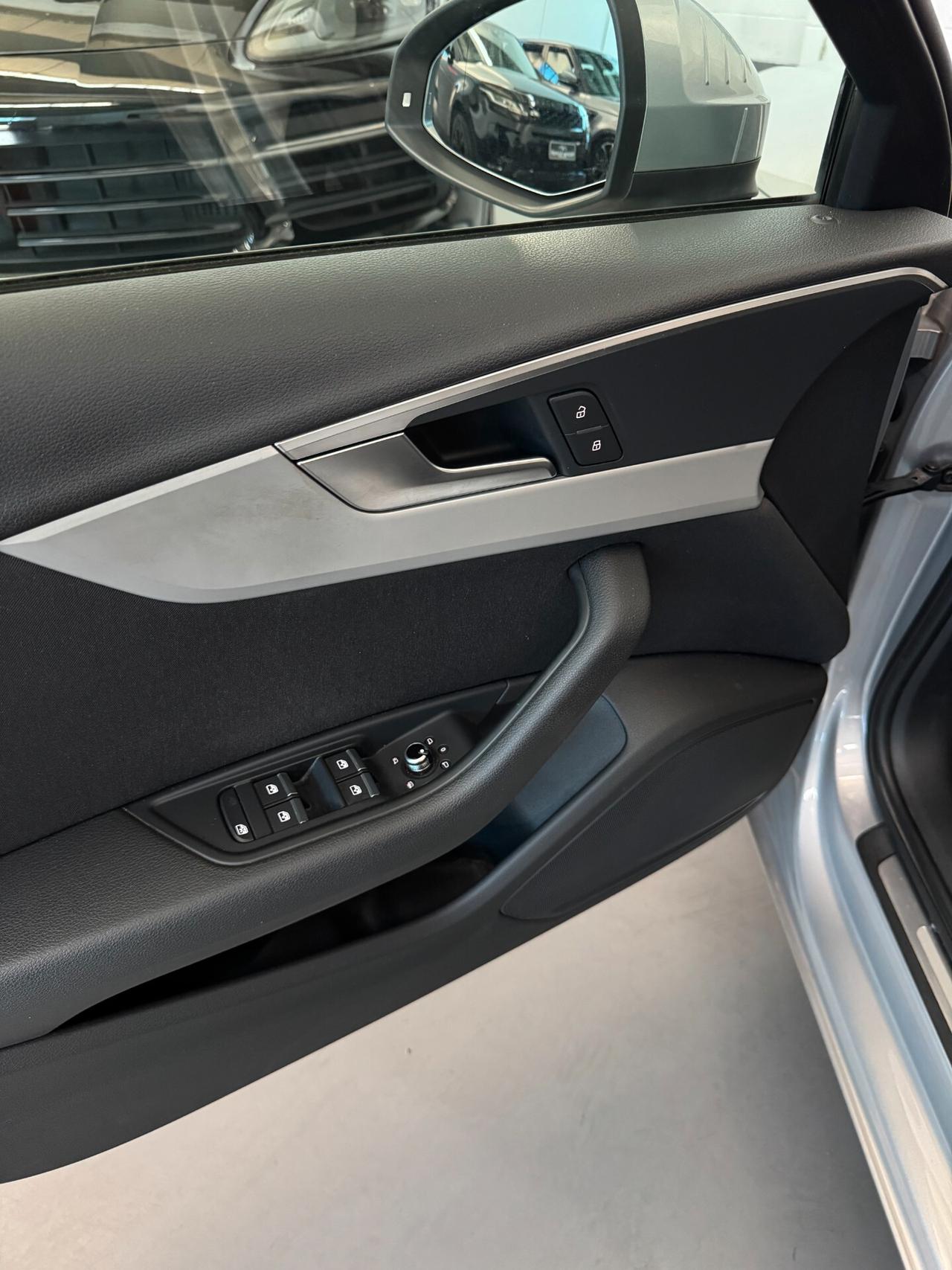 Audi A4 Avant TDI 2.0cc 150cv Auto Clima 3 zone Finanziabile