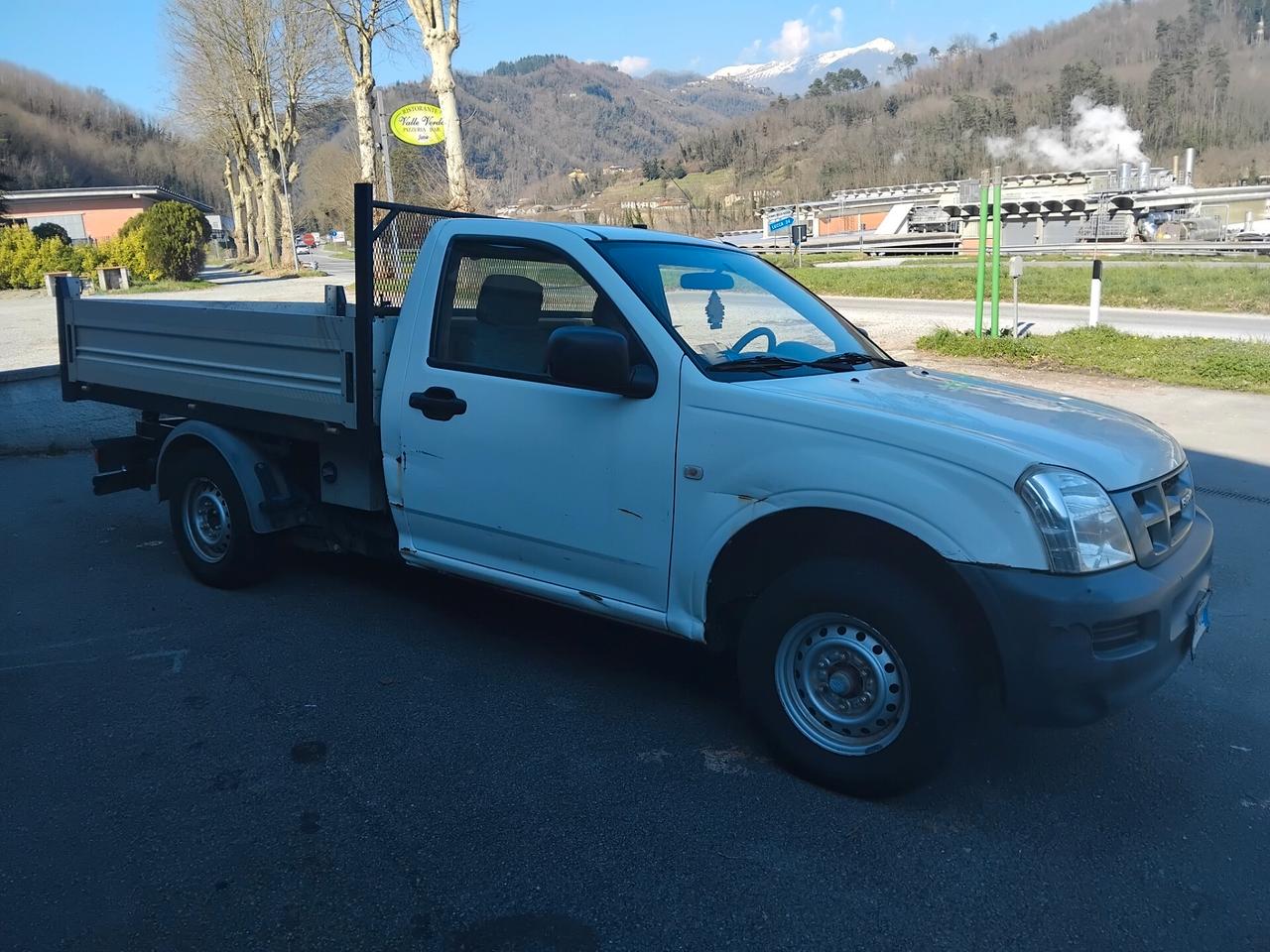 Isuzu d max ribaltabile e gancio traino