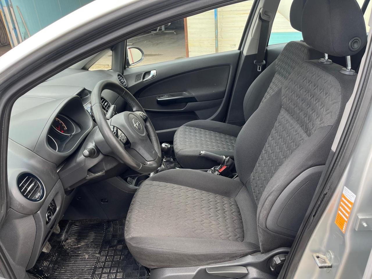 Opel corsa 5 P-1.2 benz. Km 100000-2013