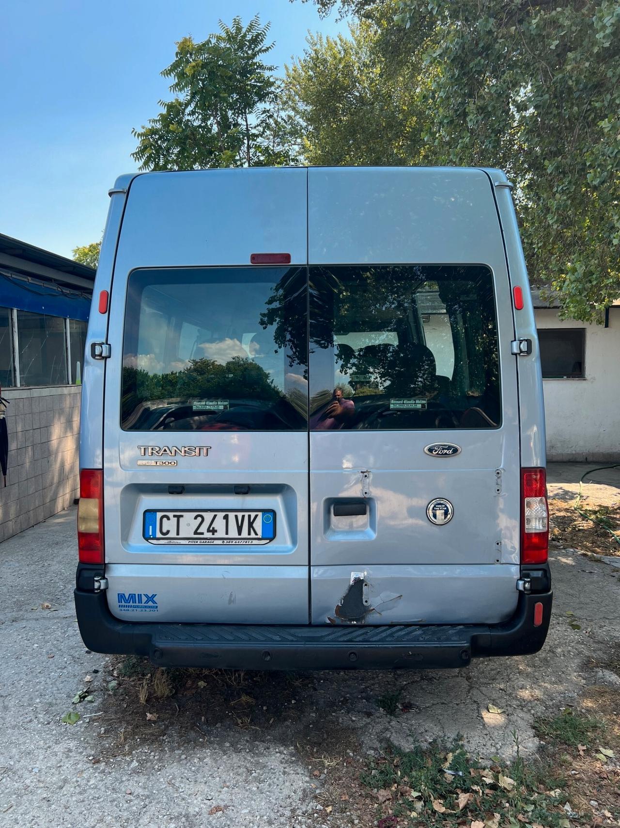 FORD TRANS-TOUR-BUS 300M 2.2 TDCI