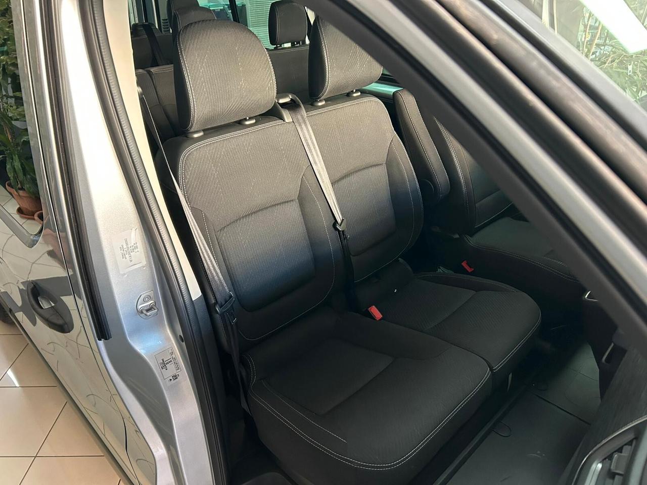 Renault Trafic BluedCi 150CV PL 9 POSTI