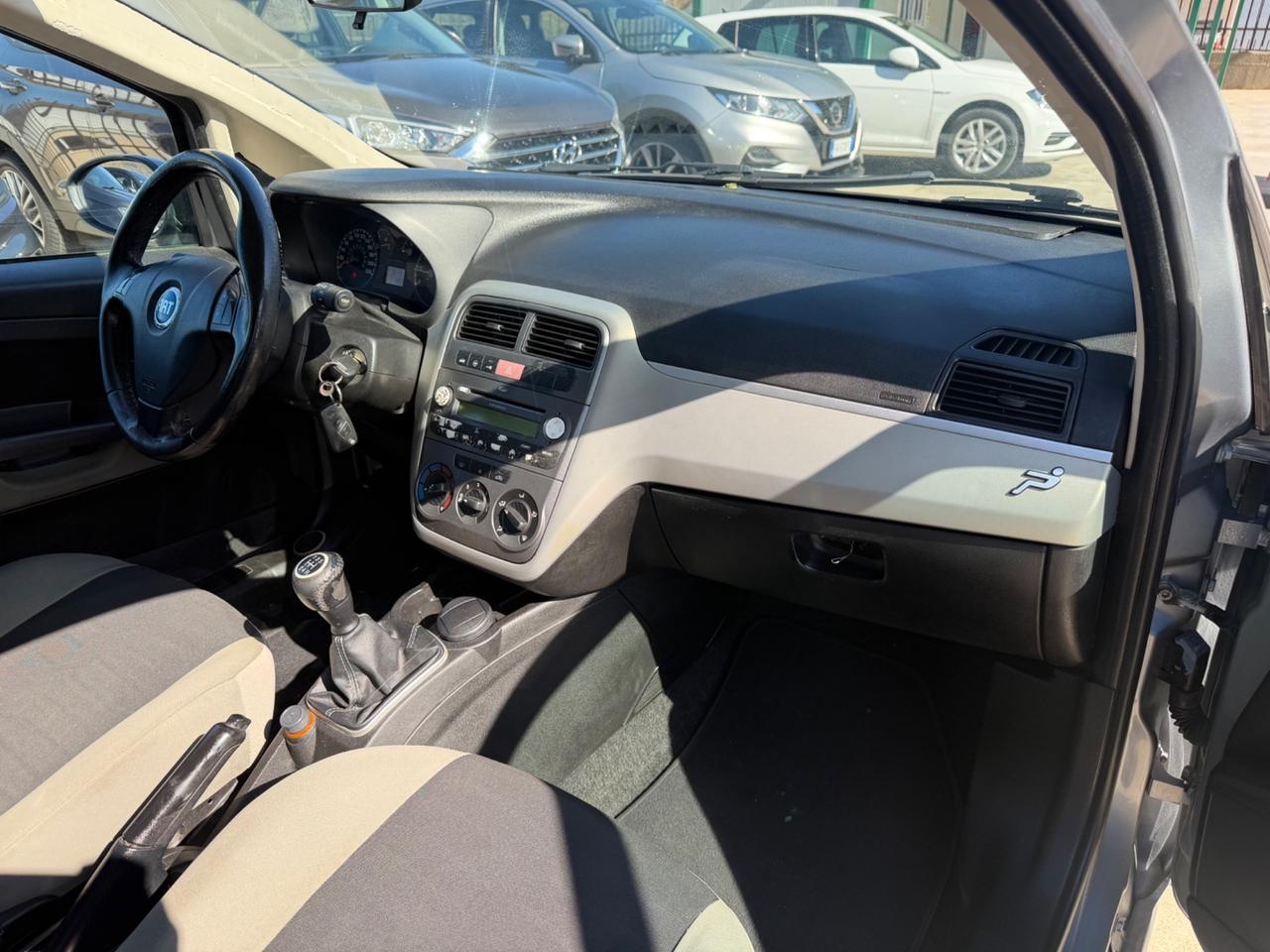 Fiat Grande Punto 1.3 MJT 75 CV 5 porte Dynamic