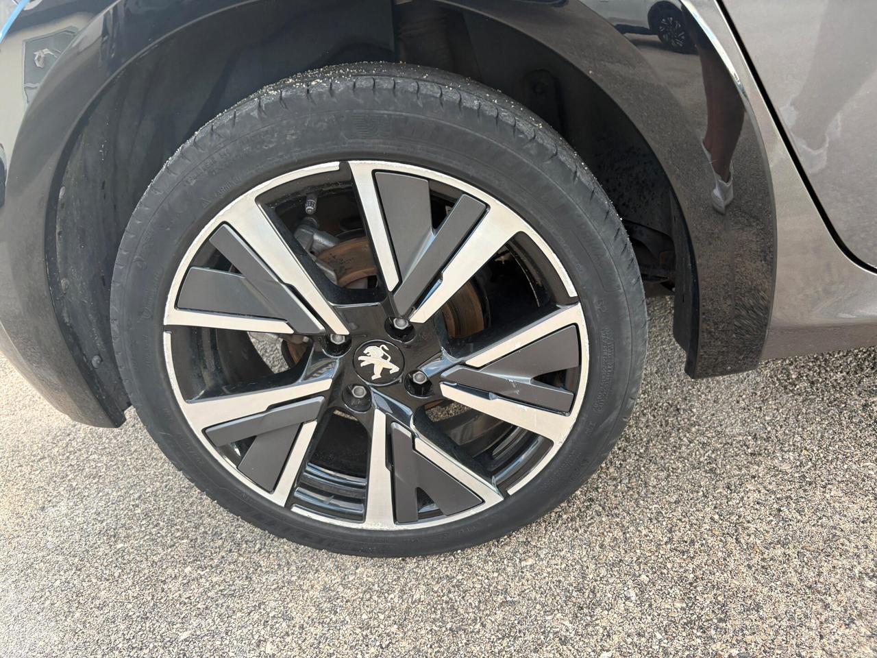 Peugeot 208 PureTech 100 Stop&Start 5 porte GT Pack