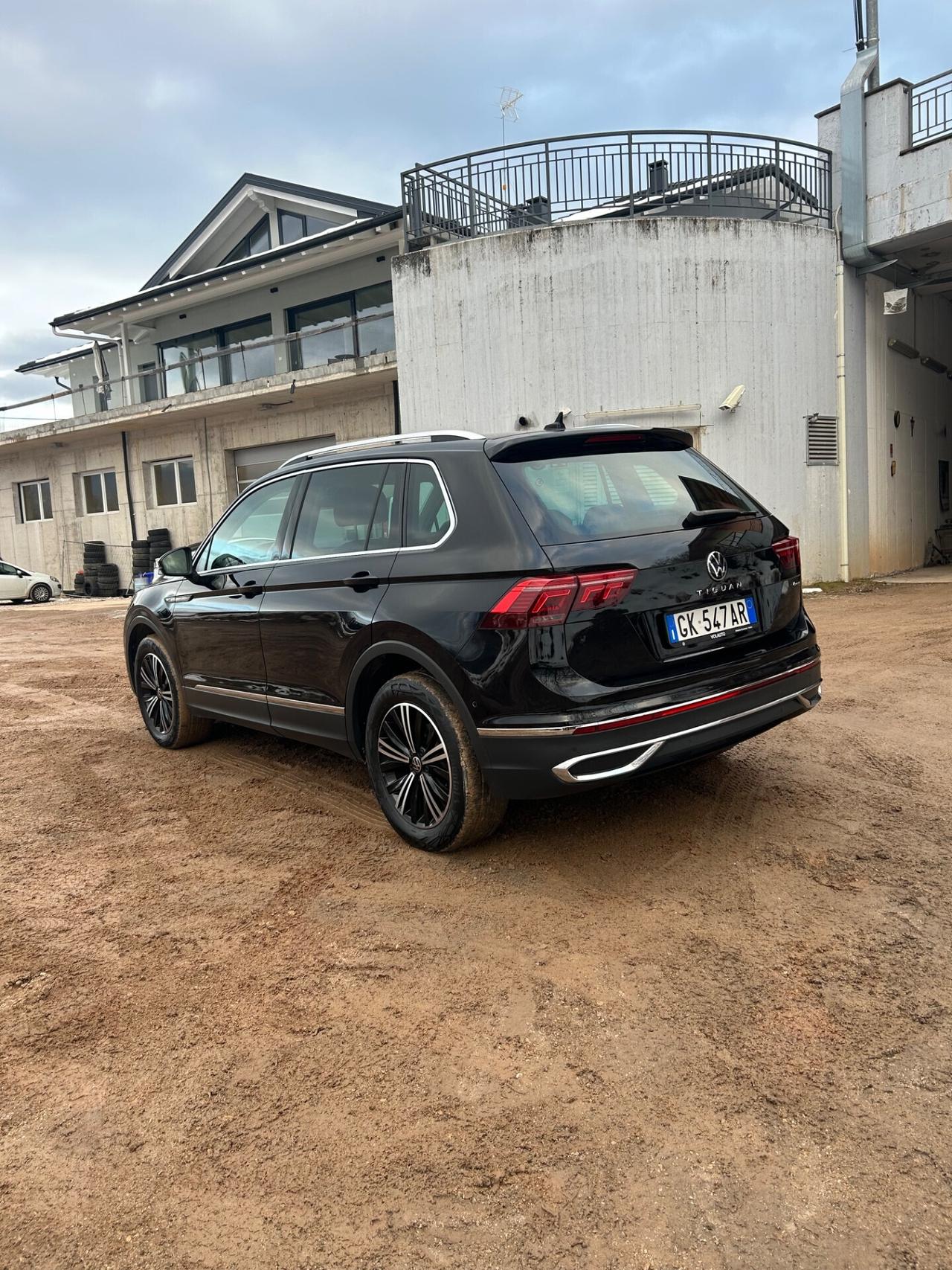 Volkswagen Tiguan 2.0 TDI 150cv DSG 4MOTION iva esposta