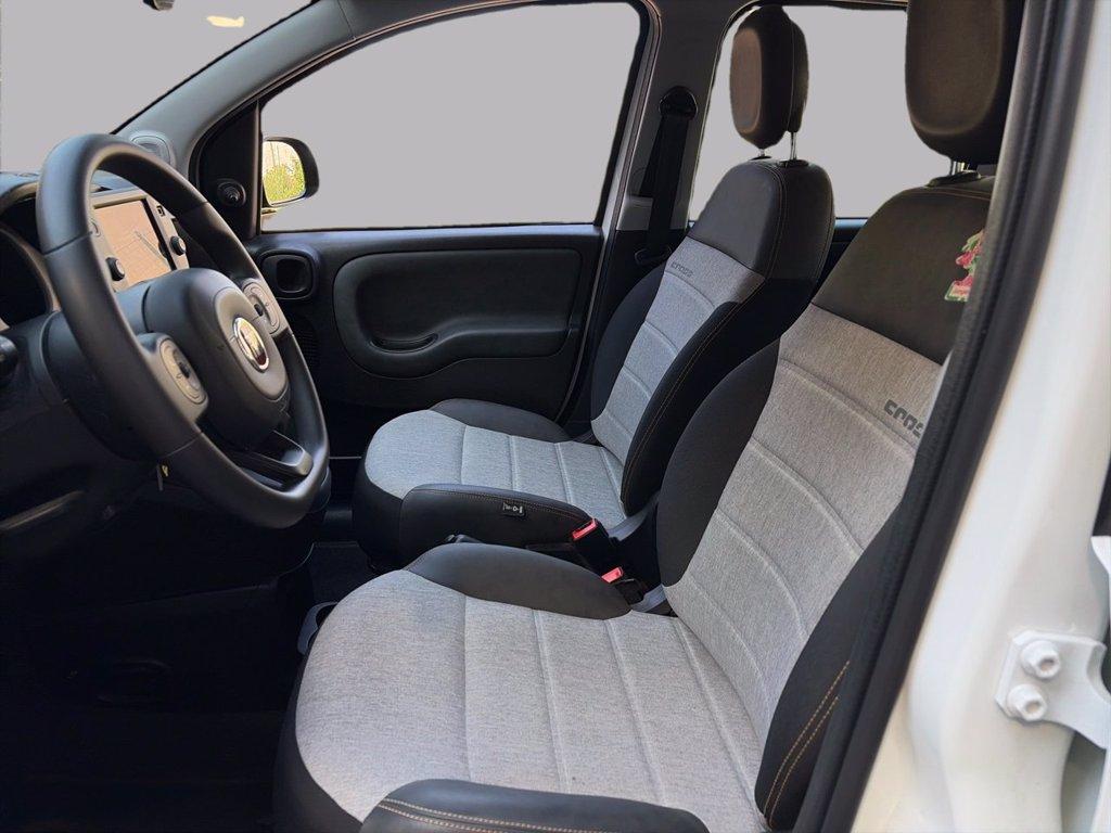 FIAT Panda 1.0 firefly hybrid Cross s&s 70cv del 2023