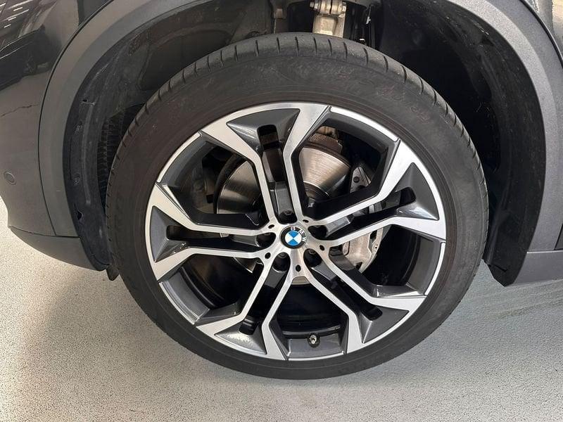 BMW X5 xdrive30d mhev 48V xLine auto