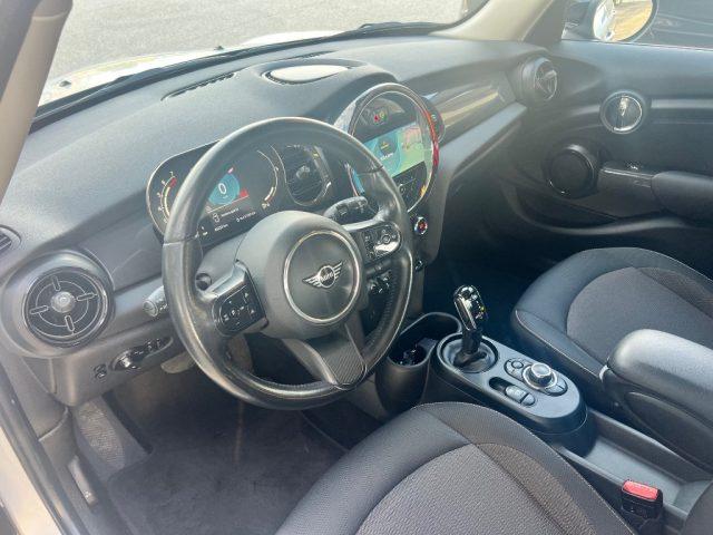 MINI Cooper 1.5 Cooper Business 5 porte