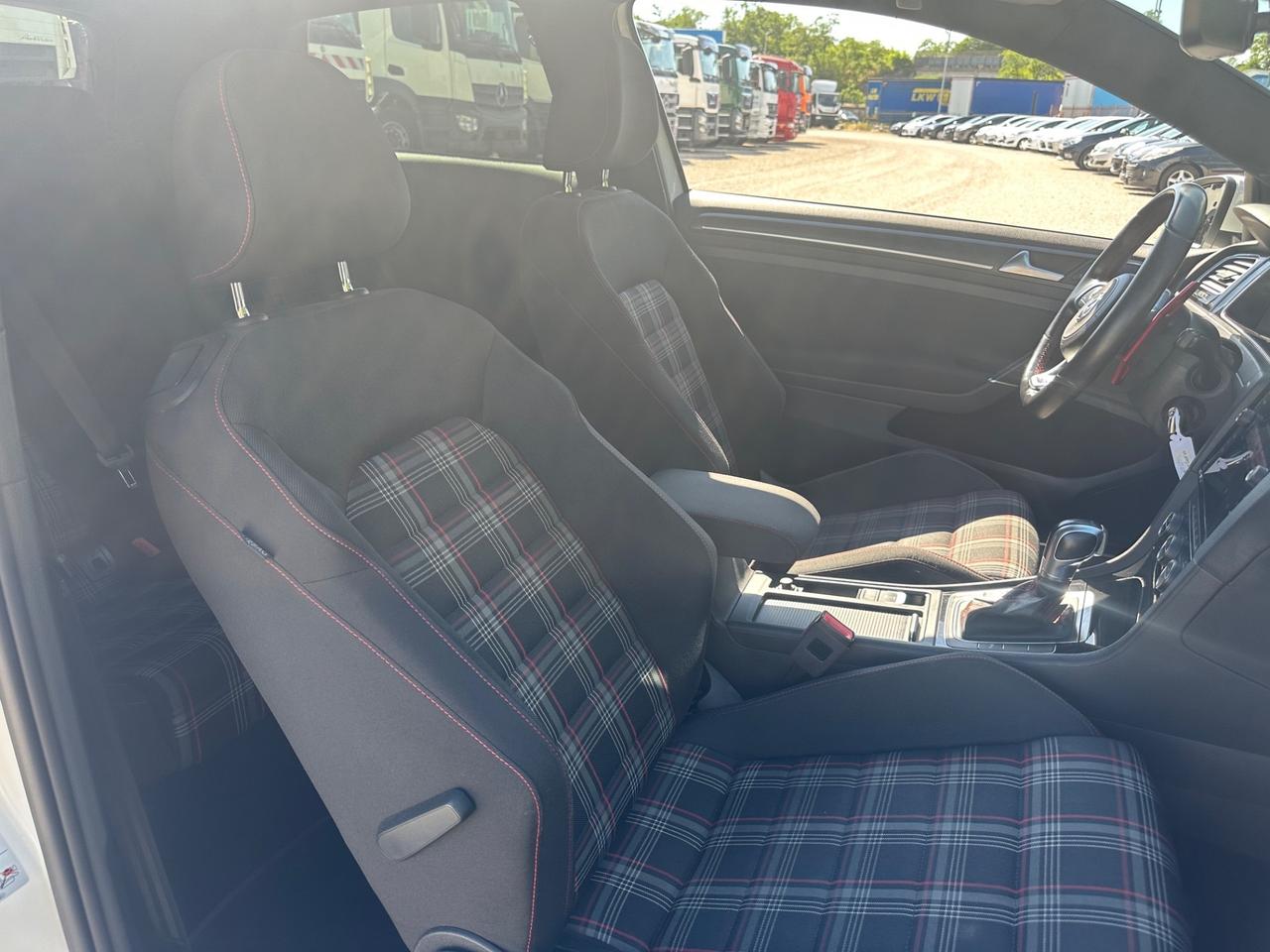 Volkswagen Golf GTI Performance 2.0 245 CV TSI DSG 3p. BMT