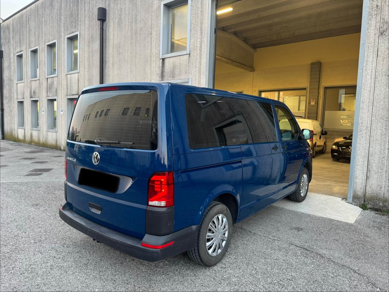 Volkswagen Caravelle 2.0 TDI 150CV 9 POSTI