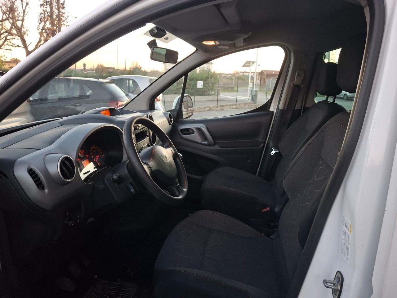 Peugeot Partner Tepee BlueHDi 100 4x4 Active Traction Control Plus