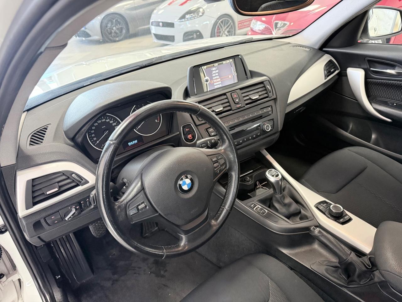 Bmw 116 116d 5p. Urban