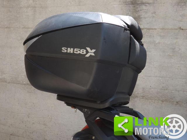 BMW R 1200 R anno 2008 con valigie laterali BMW originali