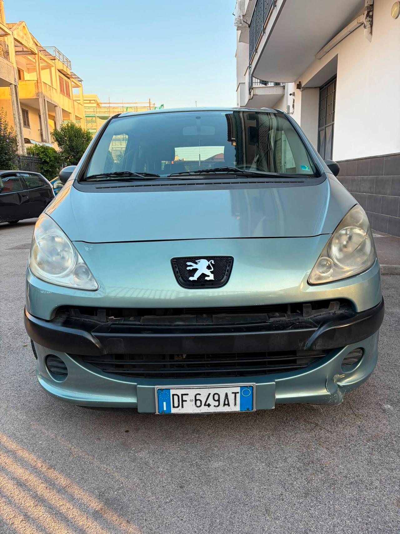 Peugeot 1007 1.4 HDi Sporty