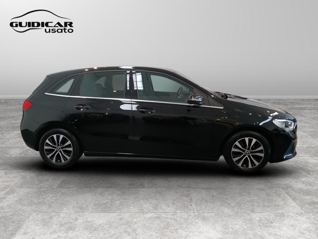 Mercedes-Benz Classe B - W247 2018 - B 180 d Sport auto