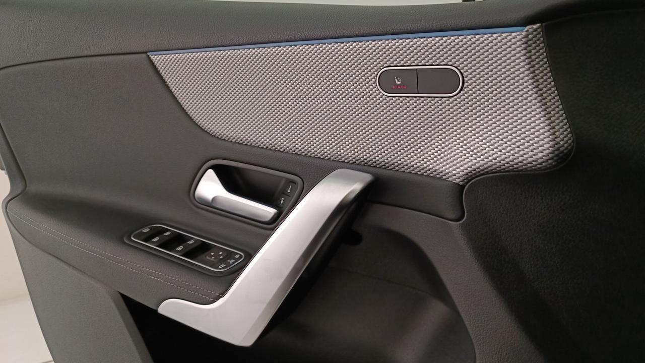 Mercedes-Benz Classe A - W177 2018 - A 180 Sport auto