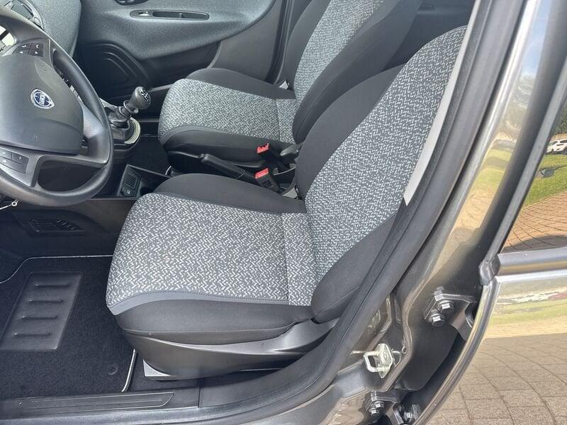 Lancia Ypsilon Ypsilon 1.0 FireFly 5 porte S&S Hybrid Silver