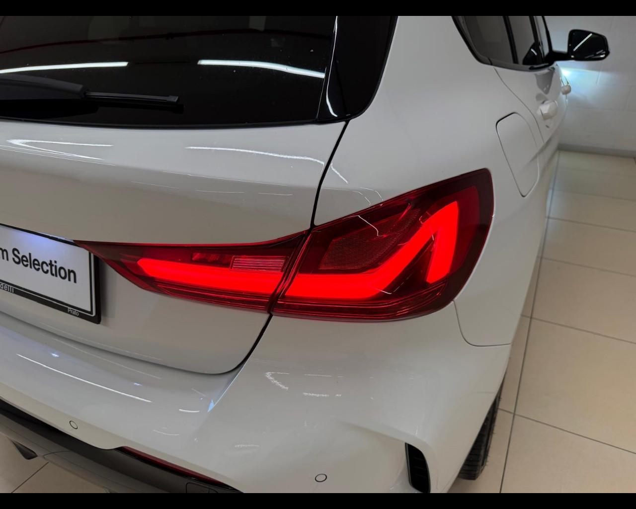 BMW Serie 1 (F40) - 118d 5p. Msport